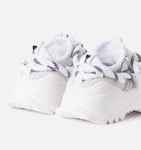 Sneakers basses Otto à lacets en daim - White