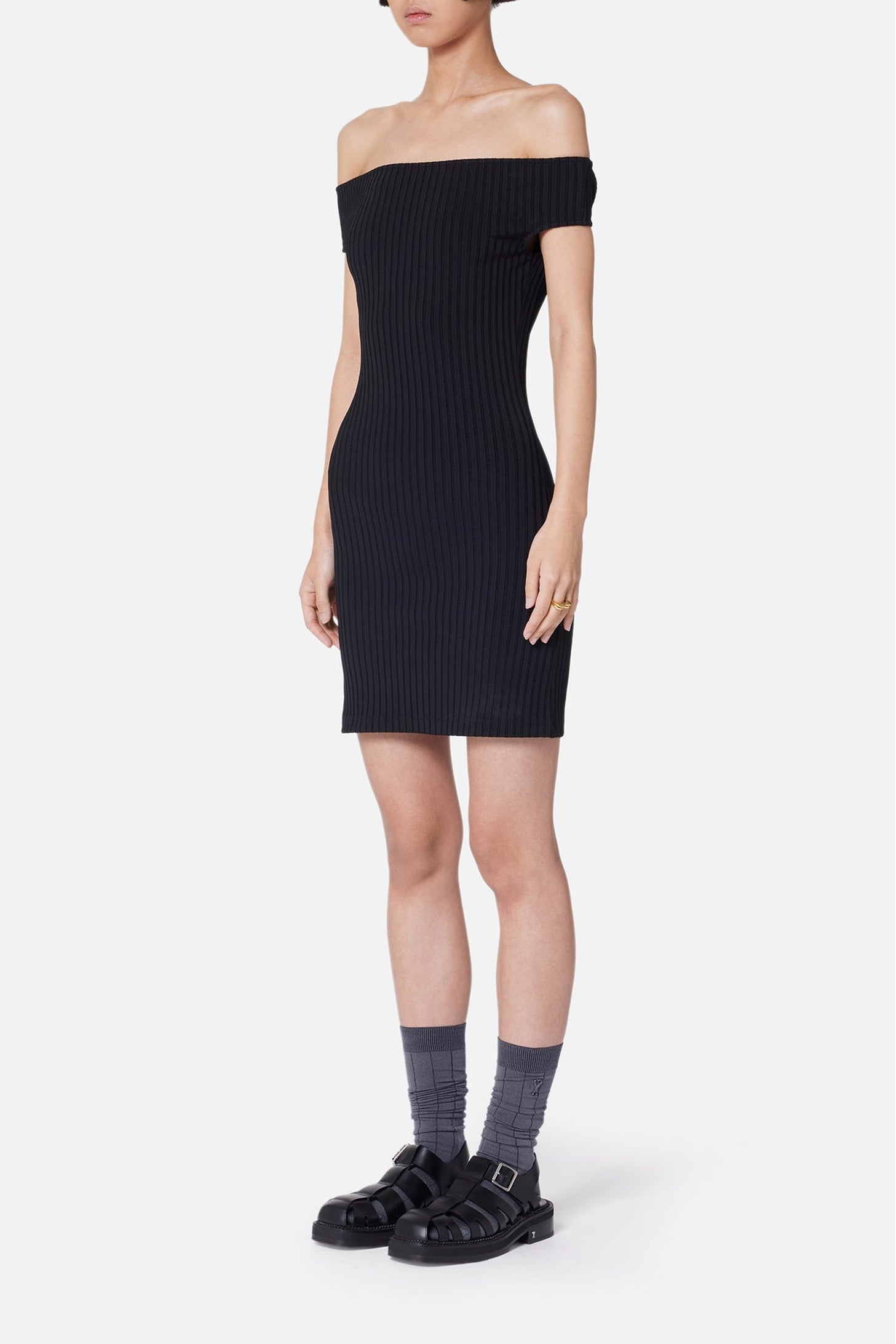 Robe courte à épaules denudées - Black