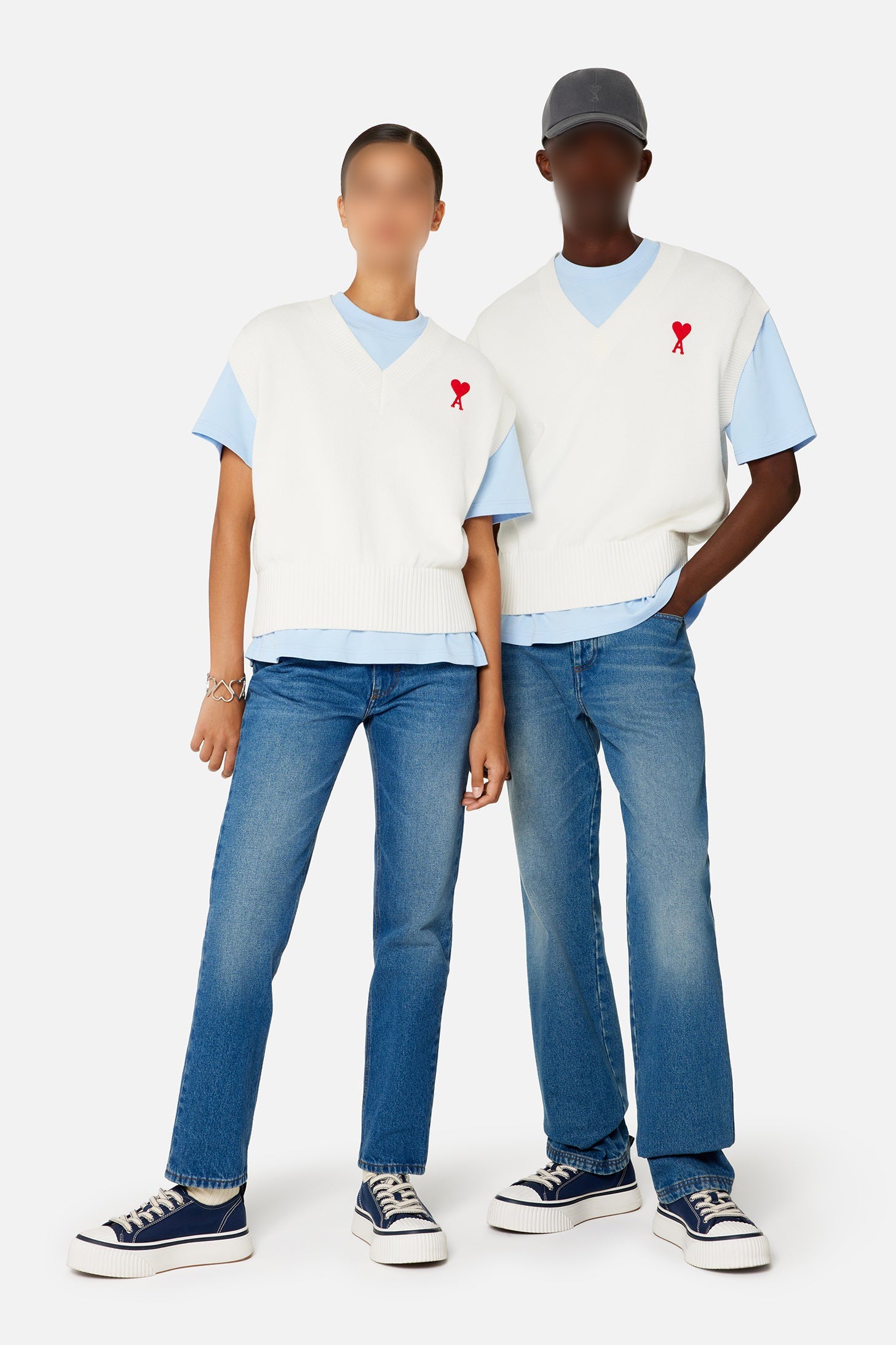 Pull Ami de Cœur sans manches à col V en maille - Natural White & Red