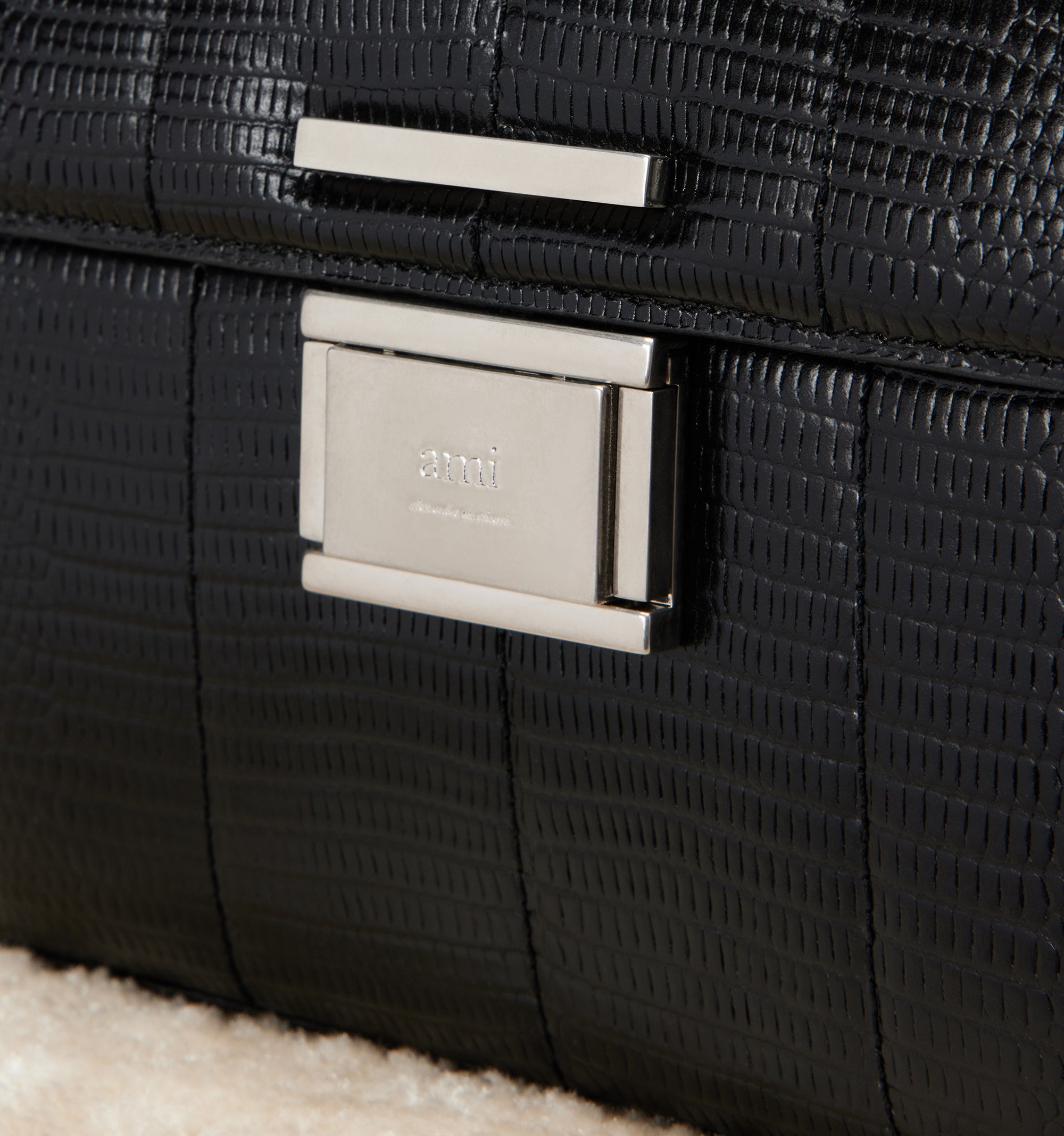 Petit sac à bandoulière Déjà-Vu en cuir - Black