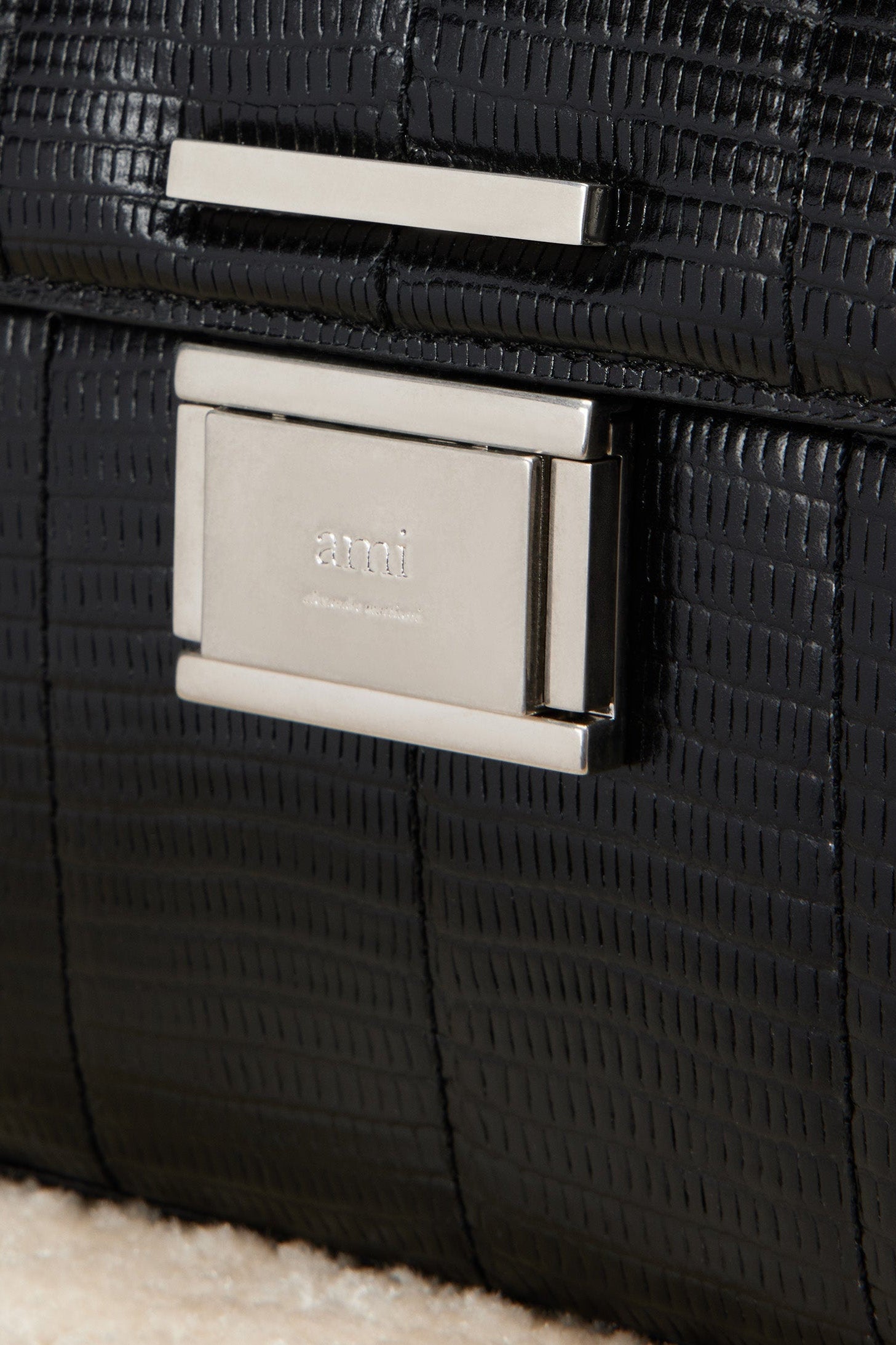 Petit sac à bandoulière Déjà-Vu en cuir - Black