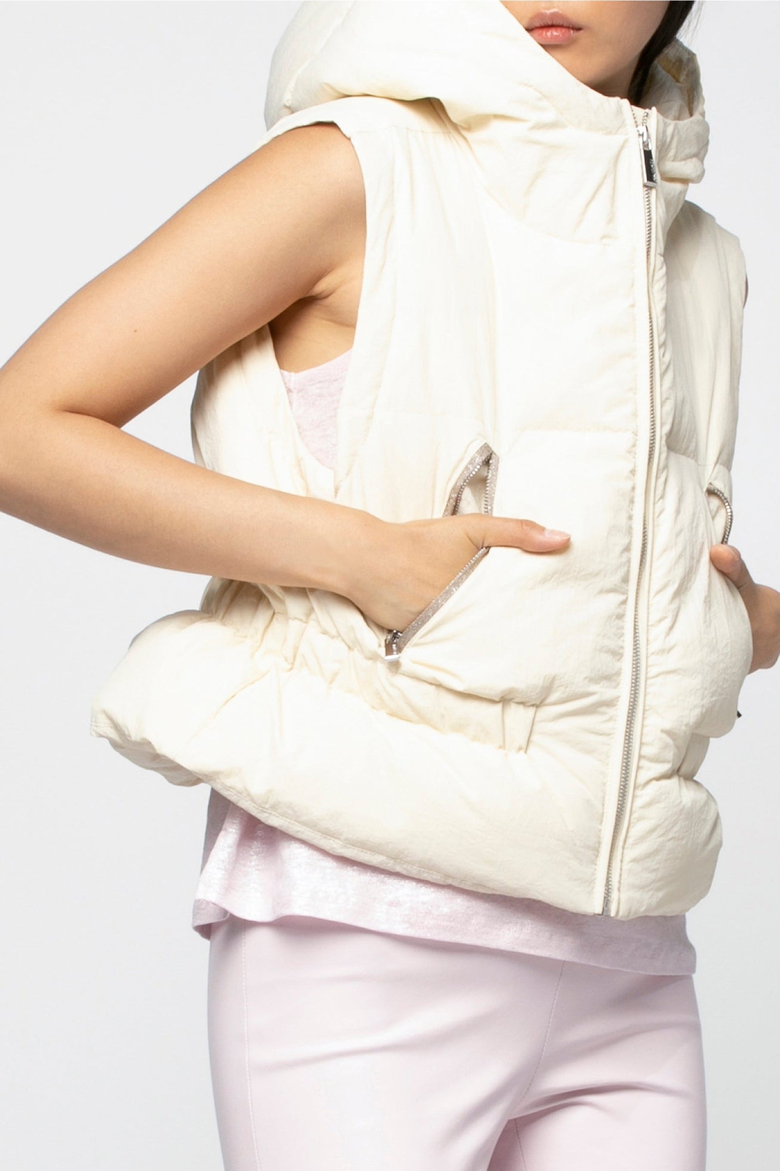 1 QTY RELIQUAT ST 100% QTY VENDU 1/1 DOUDOUNE COURTE SANS MANCHES