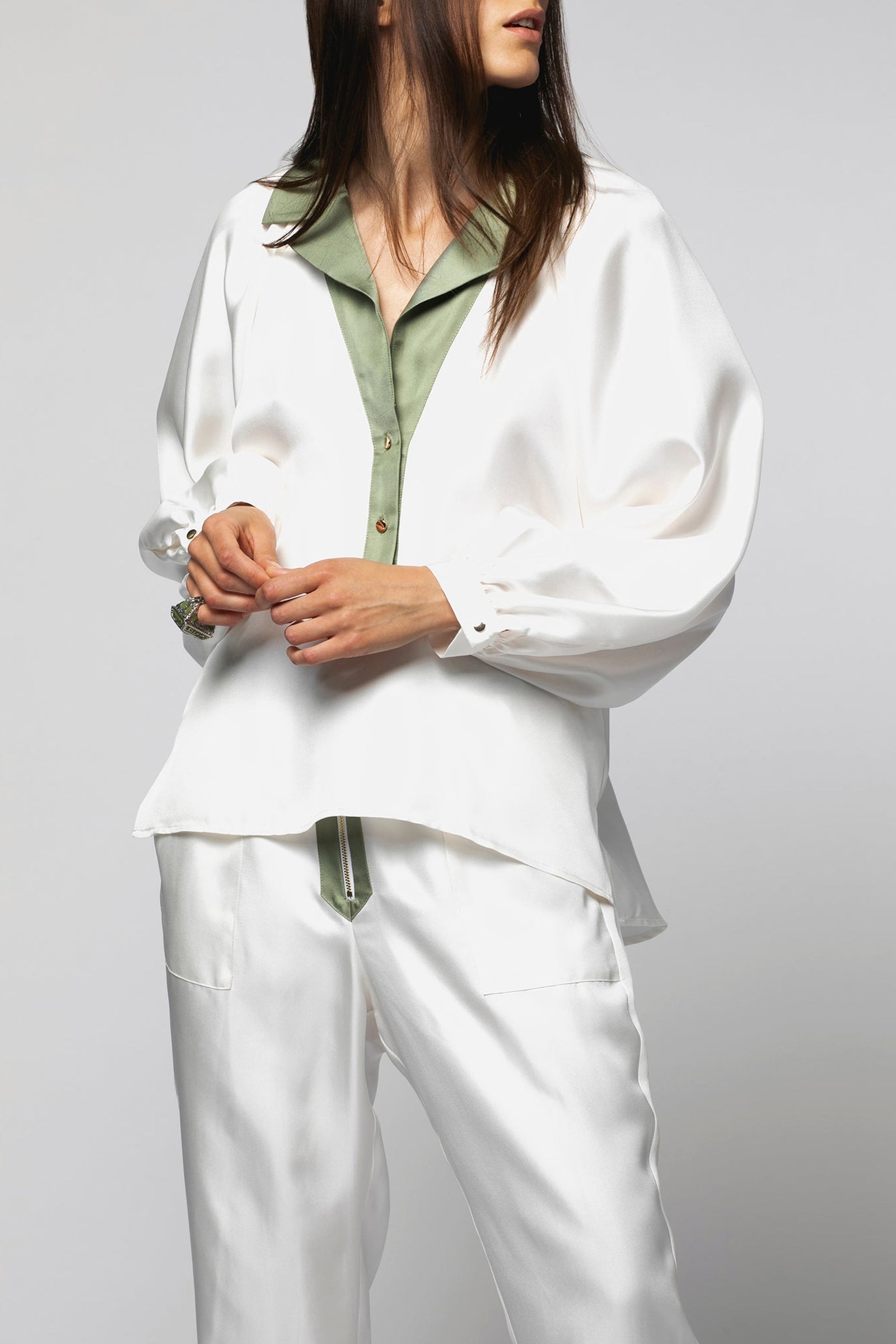 1 QTY RELIQUAT ST 25% QTY VENDU 1/4 BLOUSE EN SOIE BI-COLOR