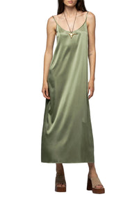 1 QTY RELIQUAT ST 33% QTY VENDU 1/3 ROBE LONGUE EN SOIE