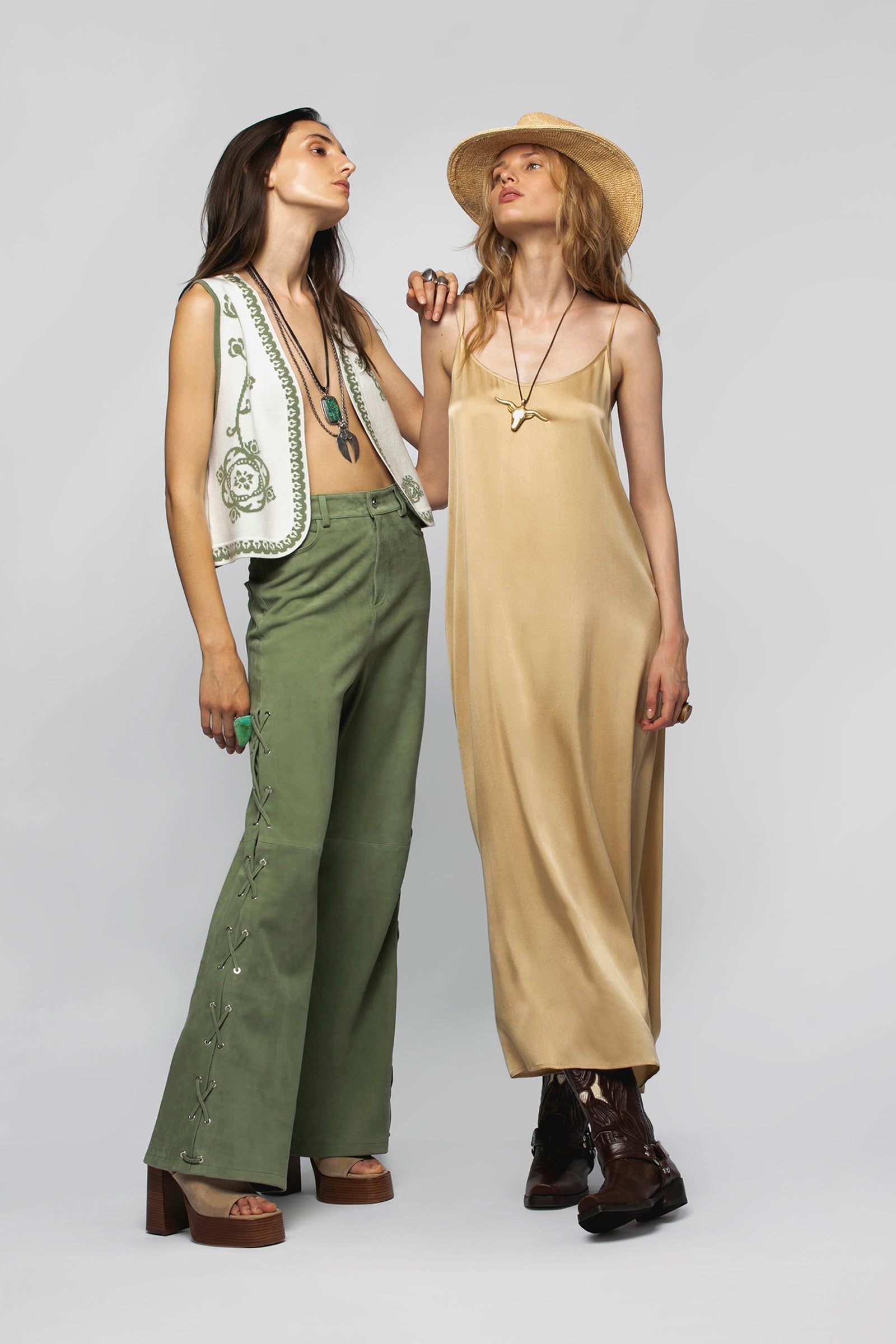 1 QTY RELIQUAT ST 20% QTY VENDU 1/5 ROBE LONGUE EN SOIE