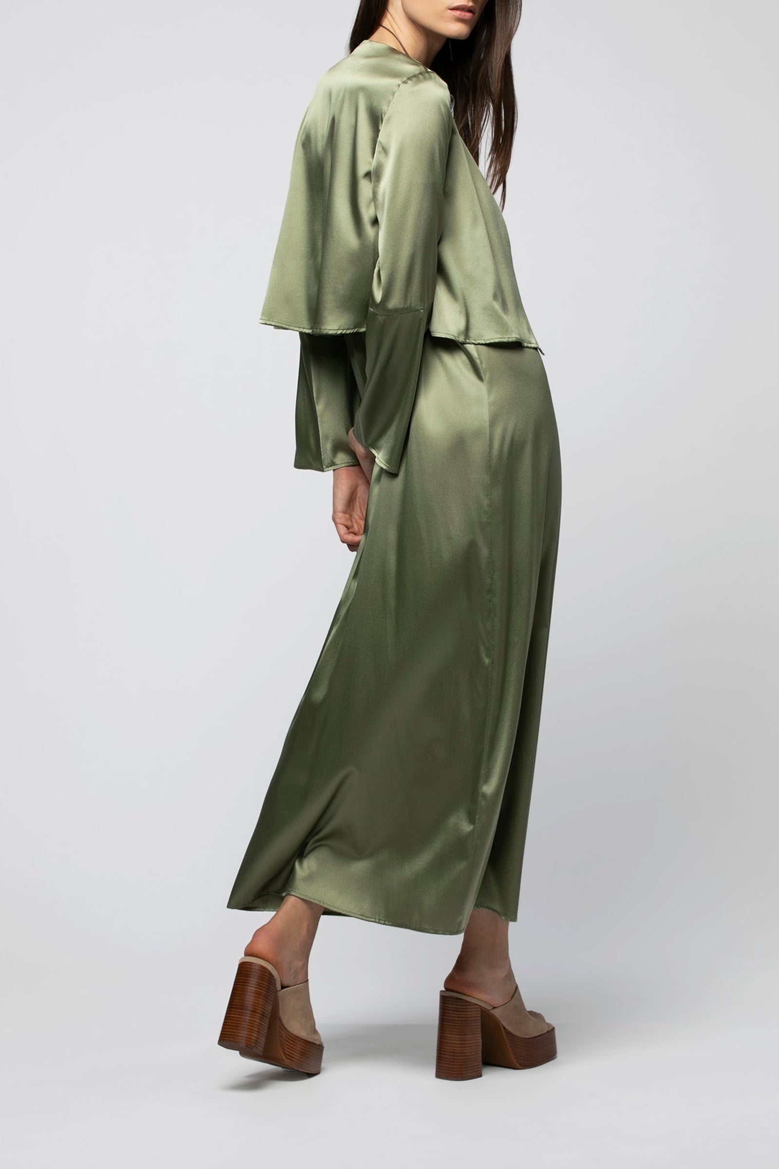 13 QTY RELIQUAT ST 15% QTY VENDU 3/20 TOP DETAIL LIEN EN SOIE