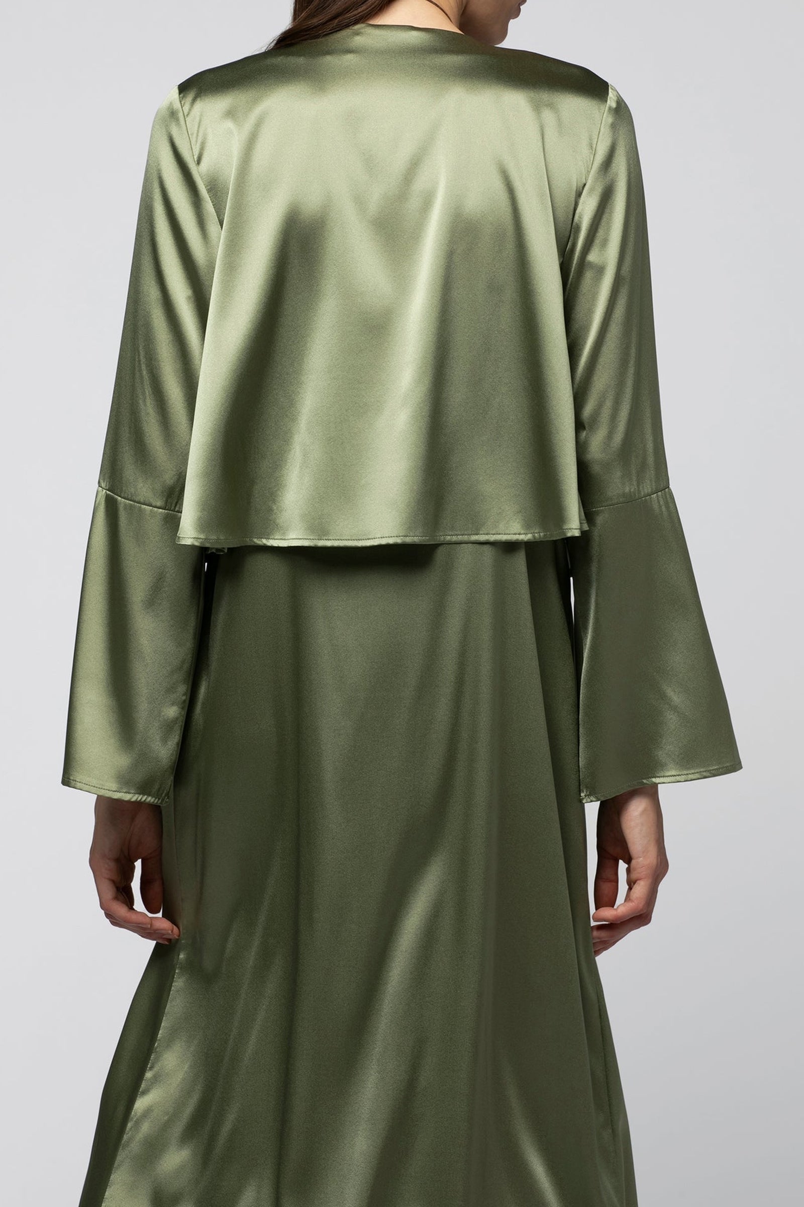 13 QTY RELIQUAT ST 15% QTY VENDU 3/20 TOP DETAIL LIEN EN SOIE