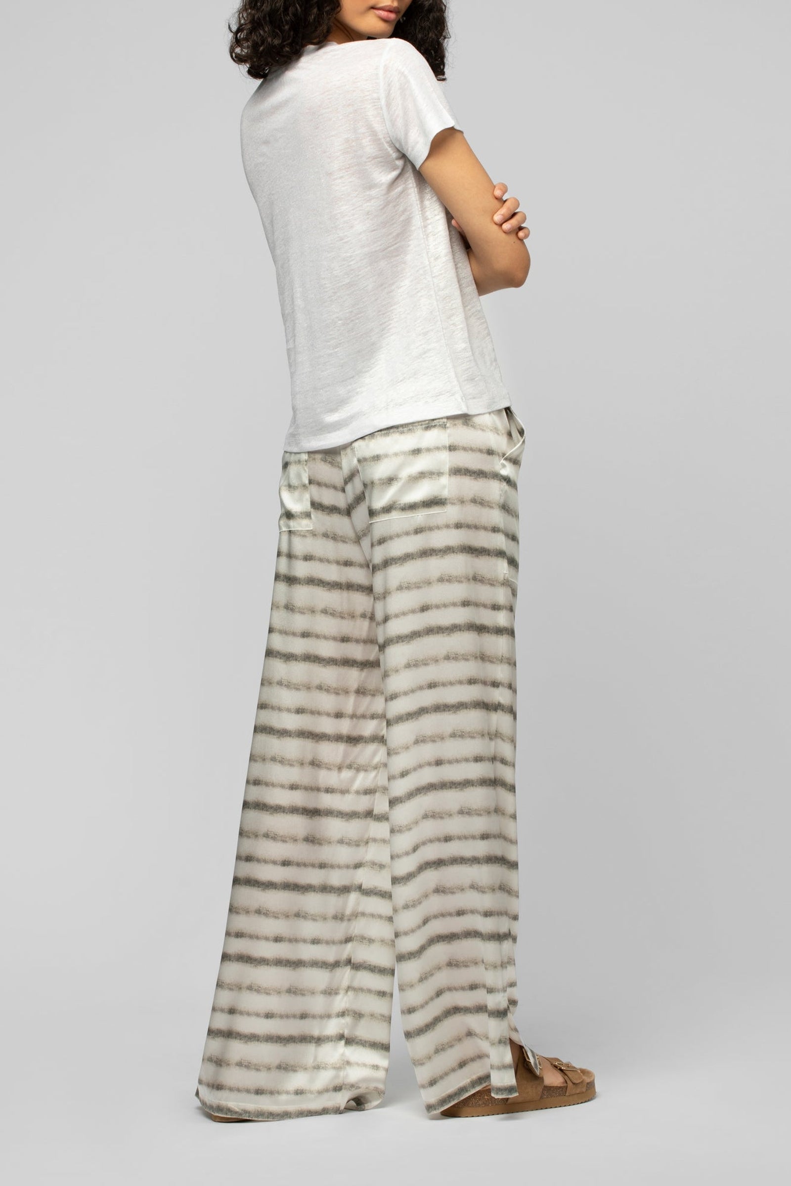 Pantalon Baimy ample et fluide en soie à imprimé - Tie & Dye rayé