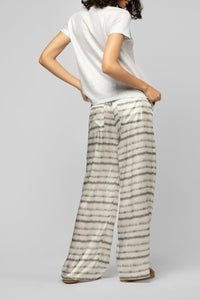 Pantalon Baimy ample et fluide en soie à imprimé - Tie & Dye rayé