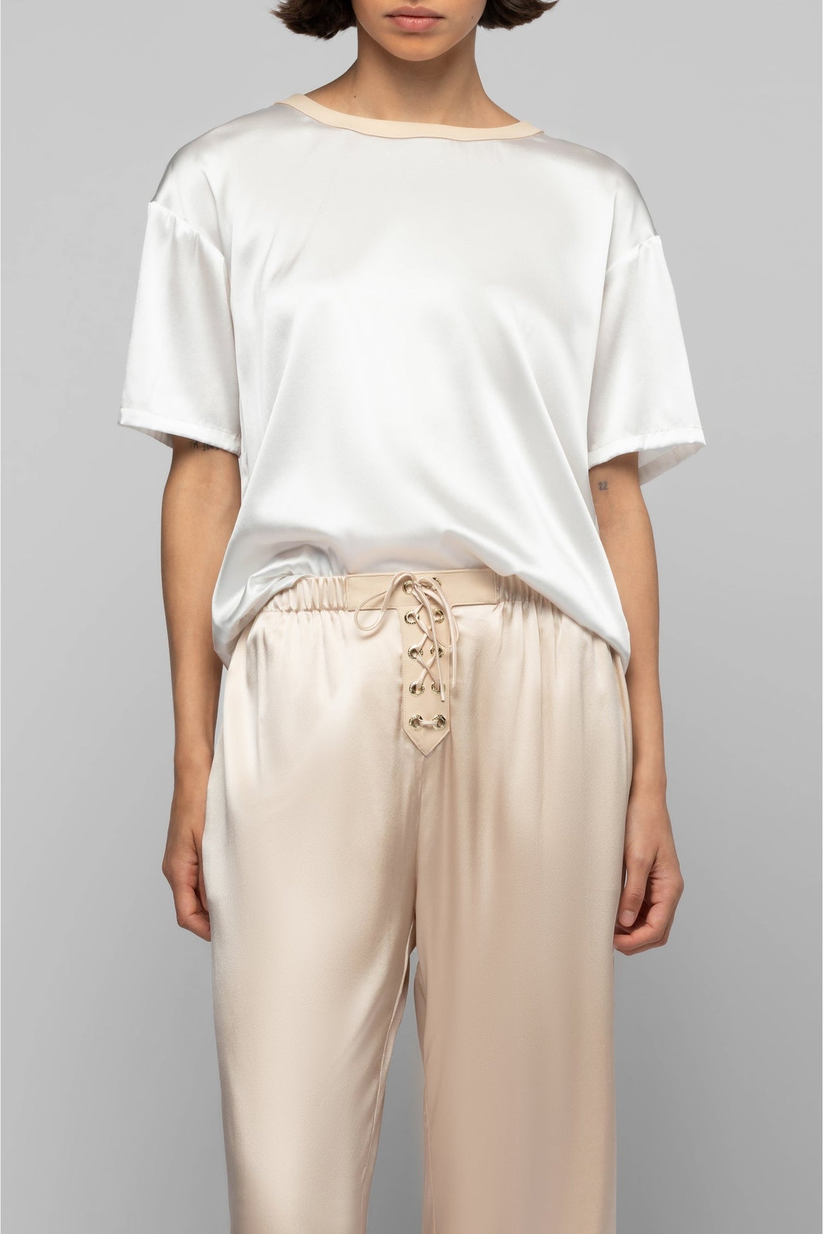 12 QTY NEW PANTALON AVEC CEINTURE EN CUIR