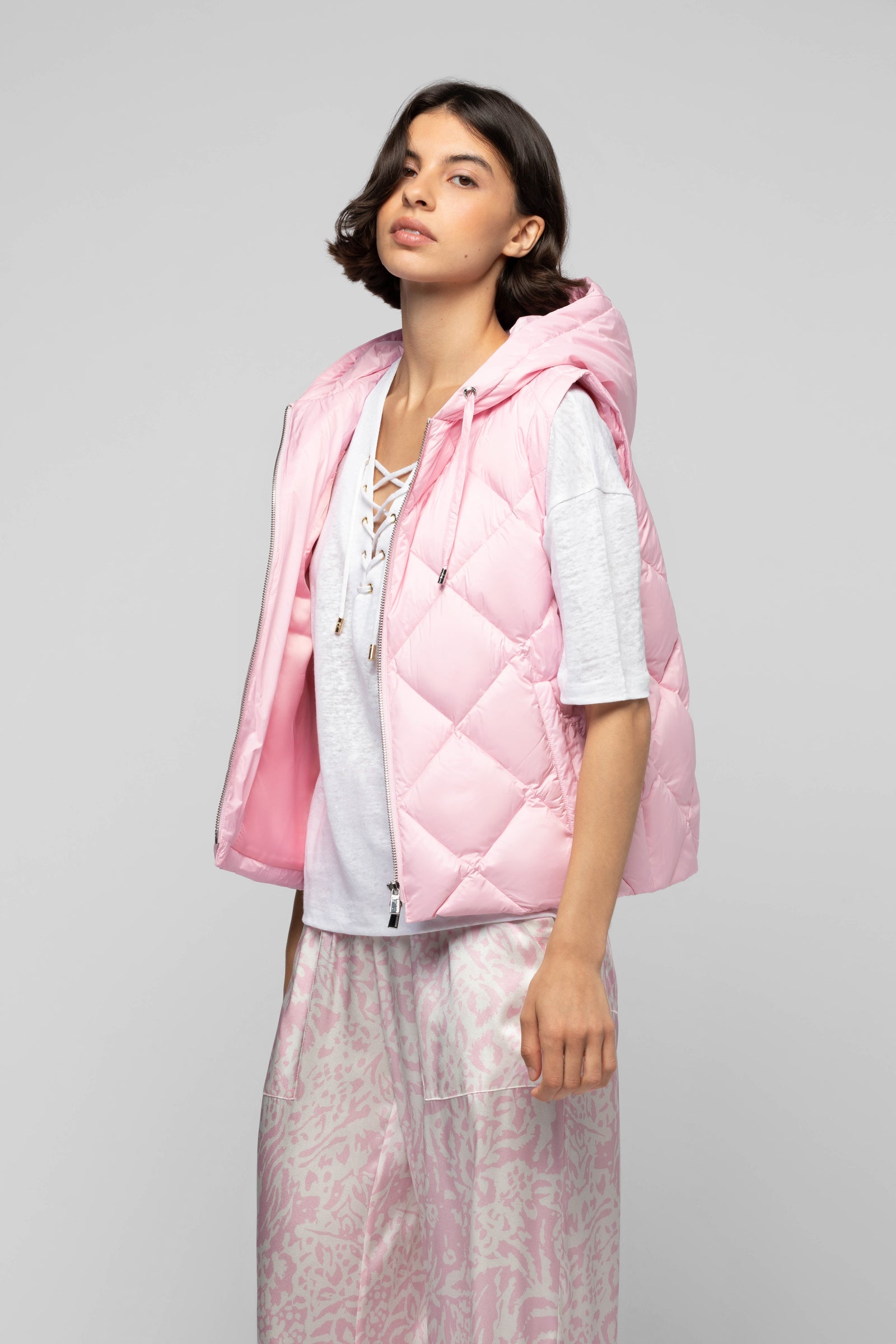 1 QTY NEW DOUDOUNE AVEC CAPUCHE SM