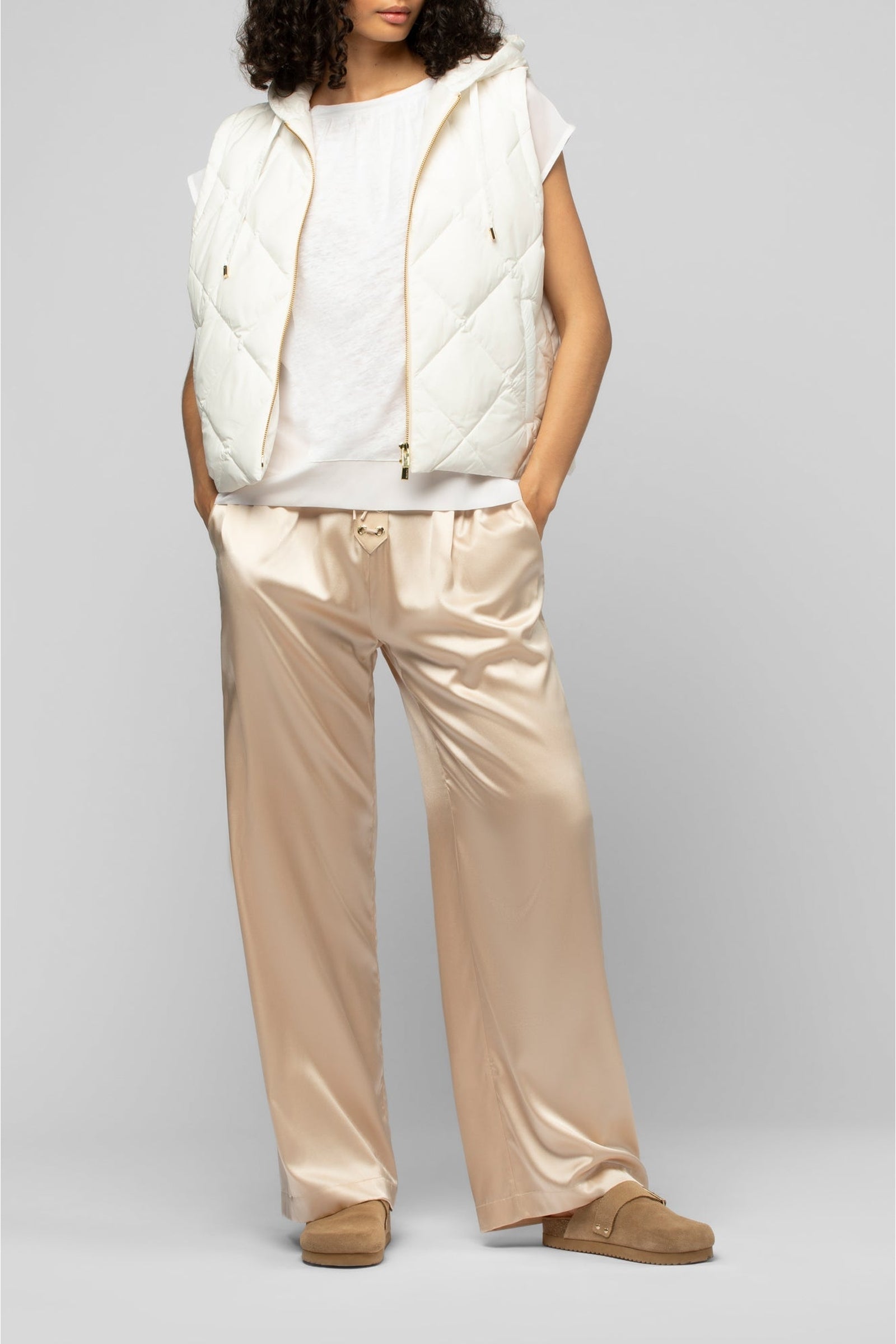 Damelis short sleeveless down jacket - White