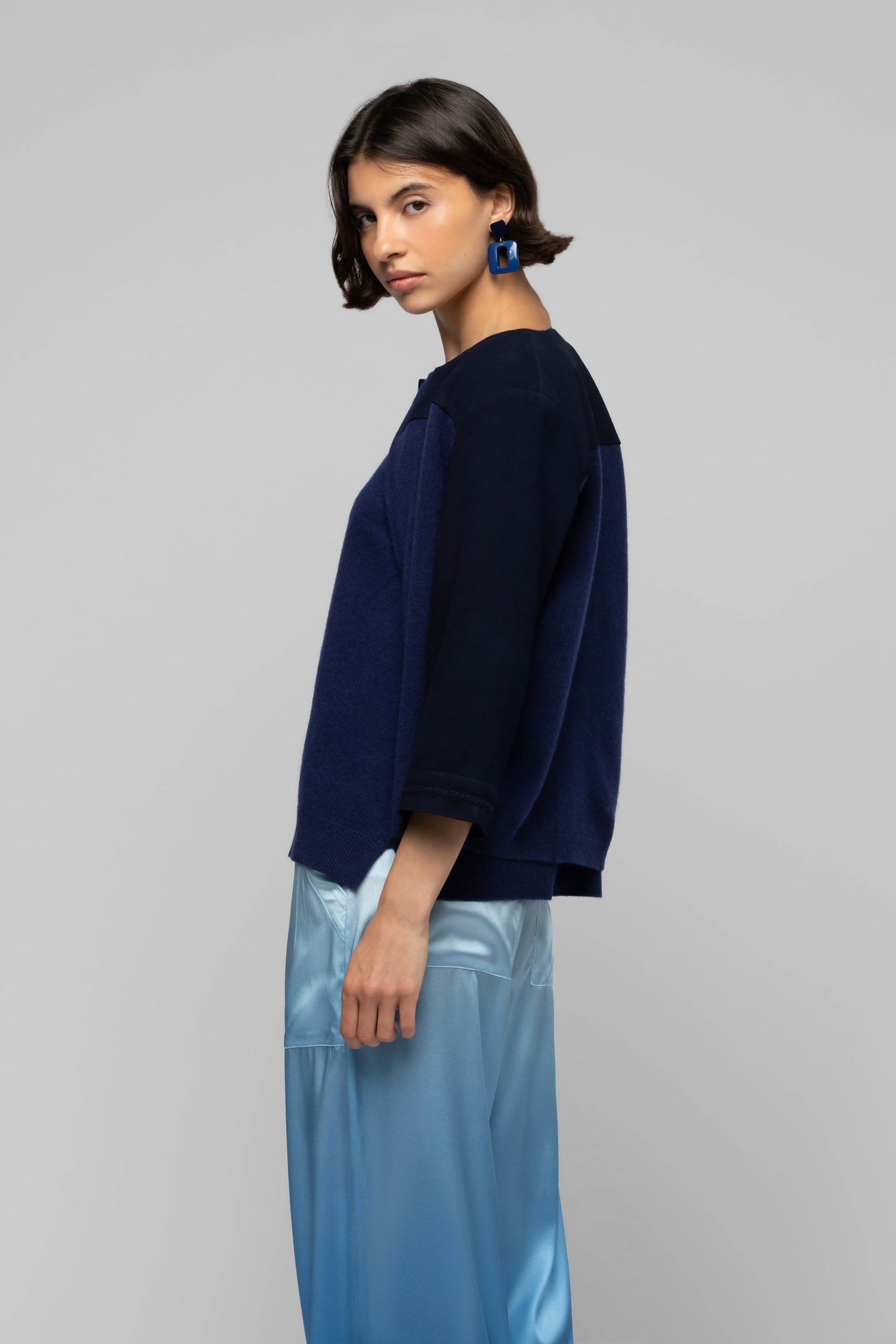 1 QTY NEW GILET AVEC DETAIL EN SUEDE