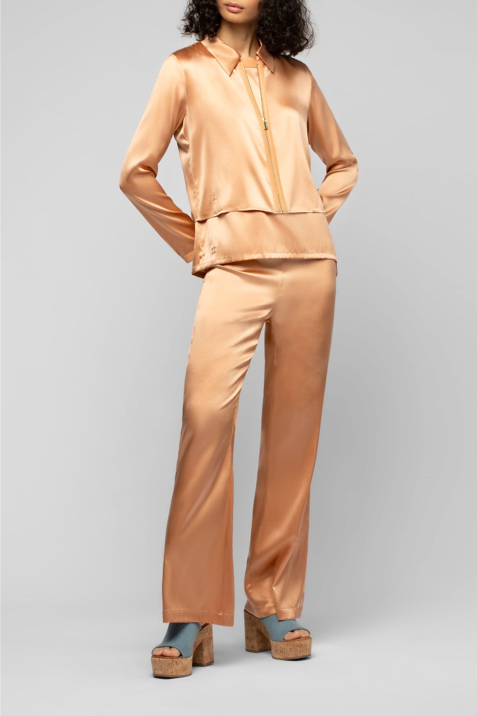 Gilet Ganouk zippé en soie à col chemise avec bandes - Camel