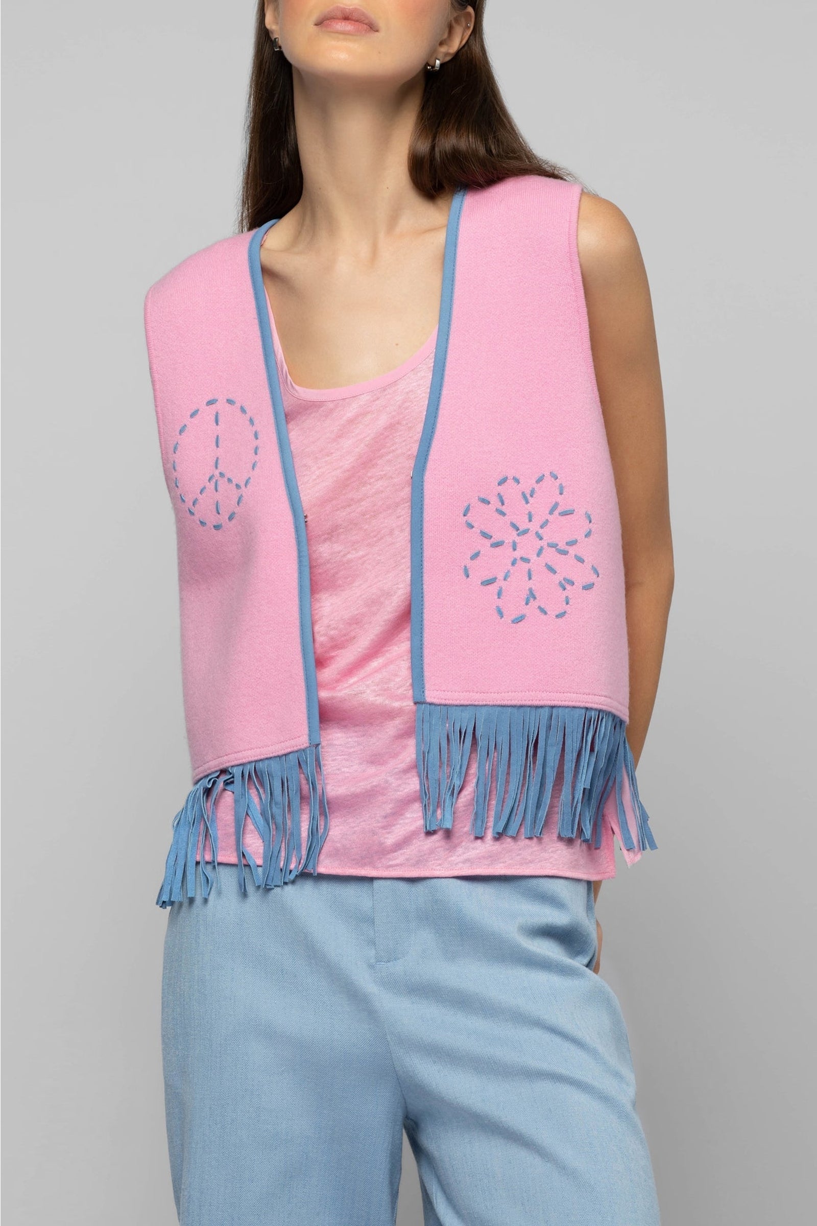 12 QTY NEW GILET AVEC DETAILS EN SUEDE