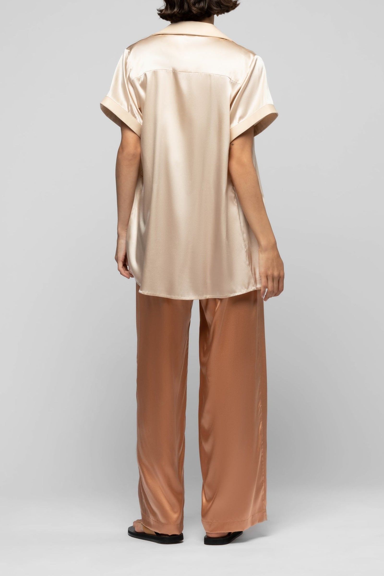 Langelika loose-fitting silk shirt with belt - Beige