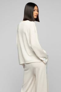 1 QTY NEW PULL AVEC BRODERIES ML