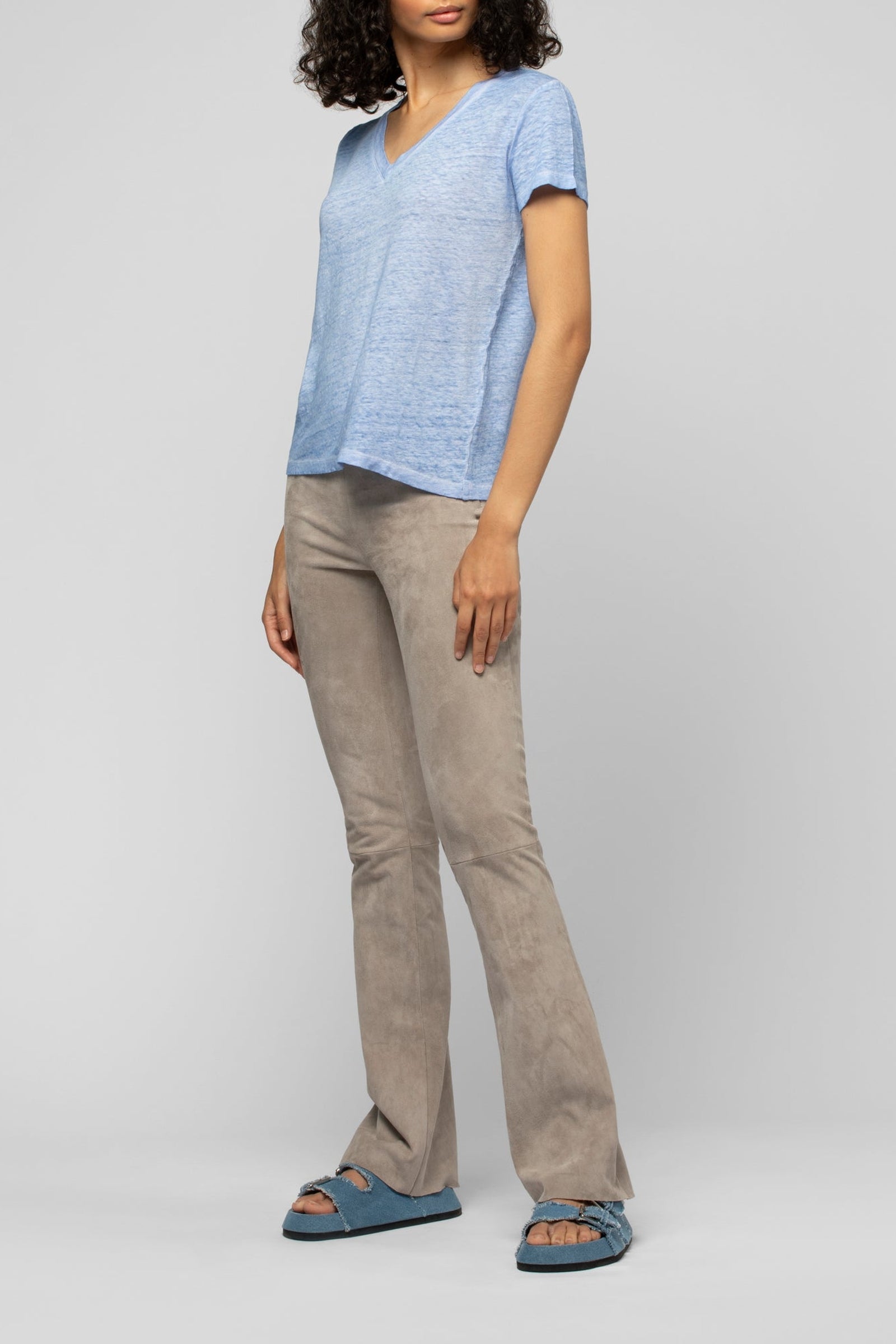 Tokyo V-neck linen twill T-shirt - Bleach Blue