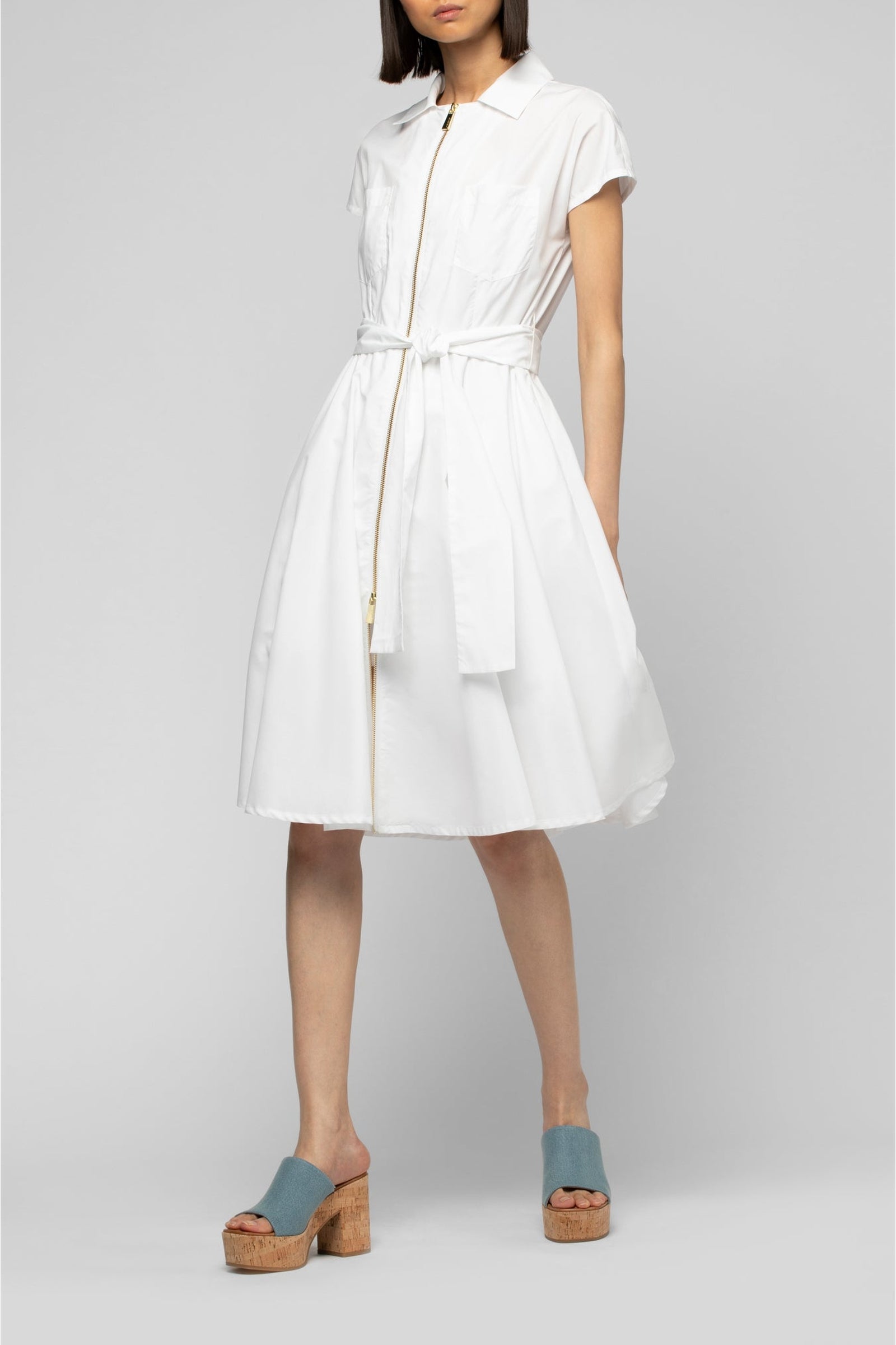 Robe chemise Ranne évasée avec fermeture zippée - White