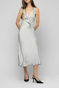 11 QTY NEW ROBE MIDI A VOLANTS