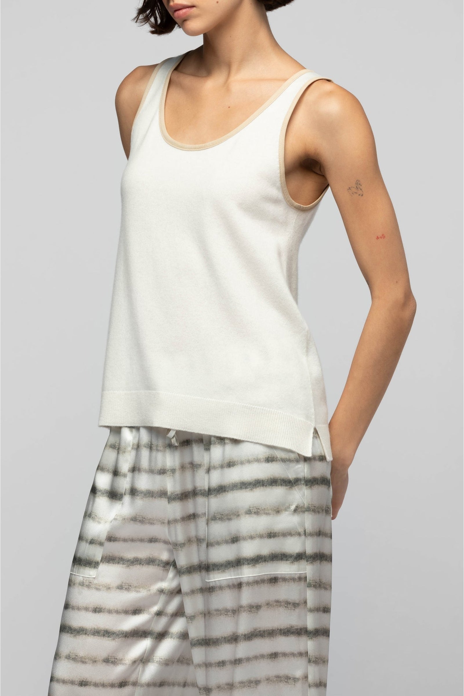 Tabigael round-neck tank top in wool and cashmere - White