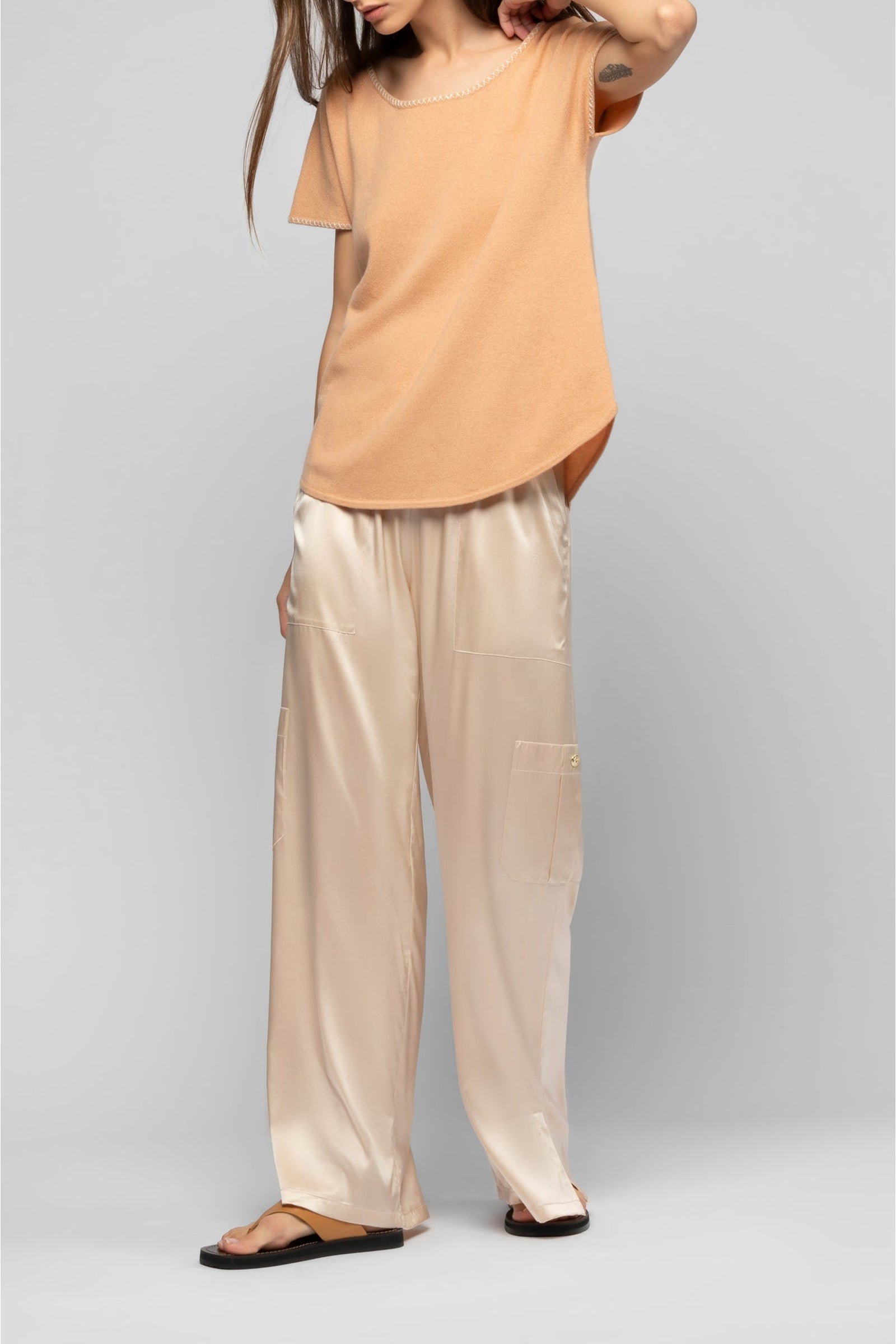 1 QTY NEW T SHIRT COL ROND