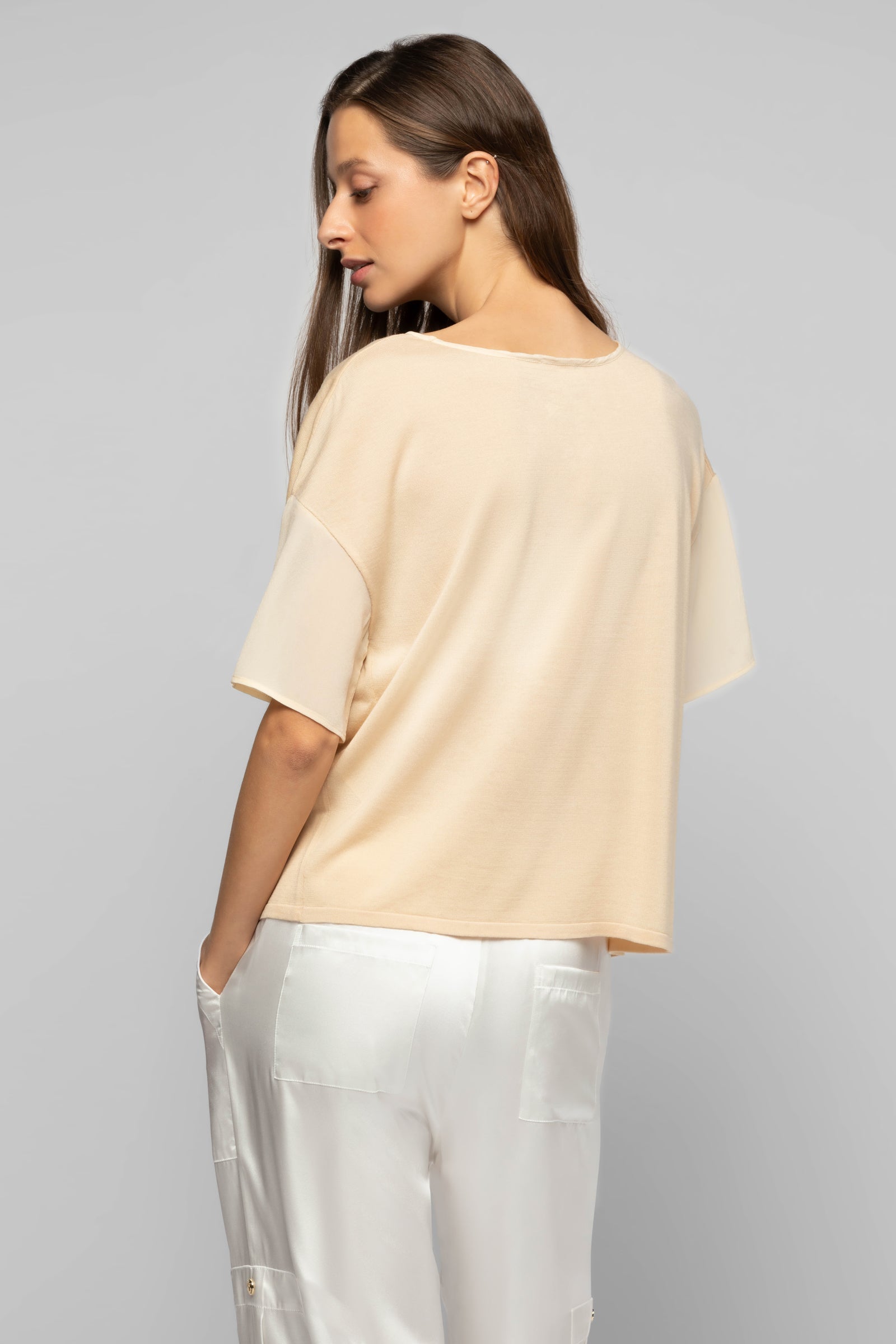 12 QTY NEW TSHIRT AVEC MANCHES EN SOIE