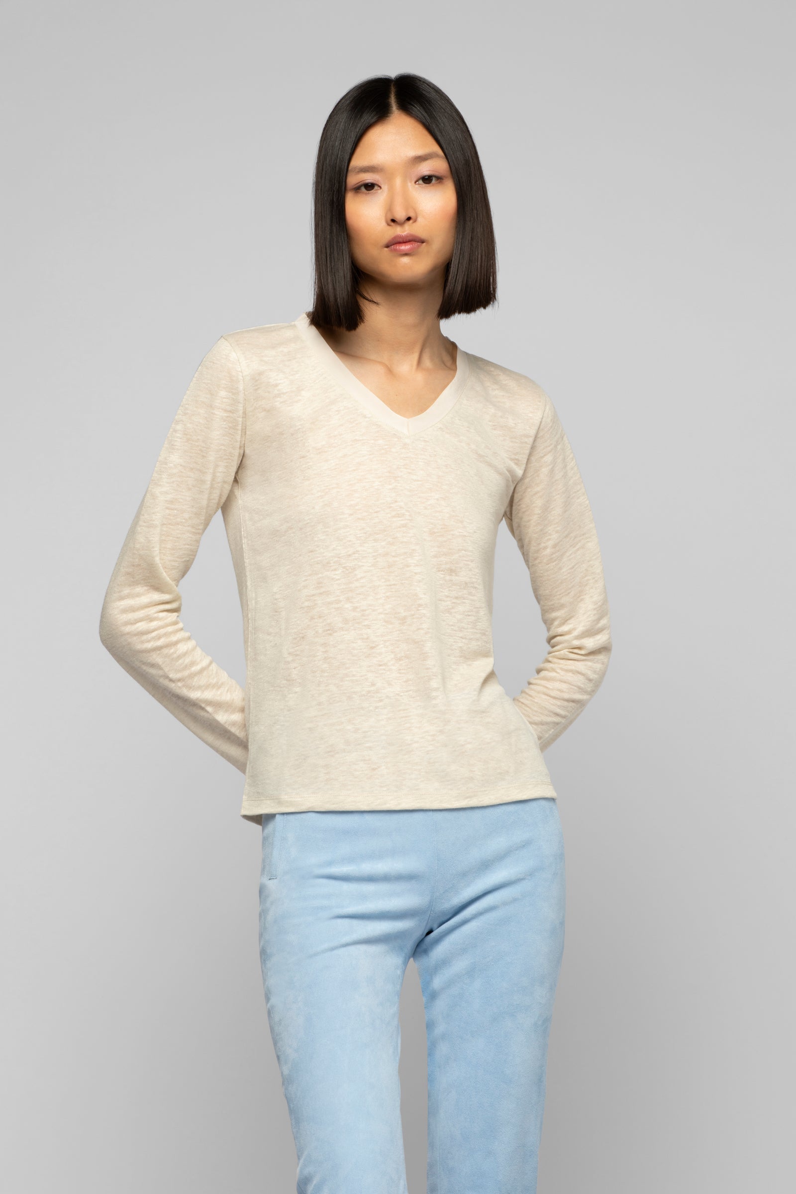 10 QTY NEW T SHIRT COL V ET ML