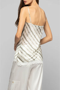 11 QTY NEW TOP AVEC DENTELLE