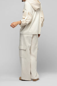 1 QTY NEW VESTE AVEC DETAILS EN CUIR