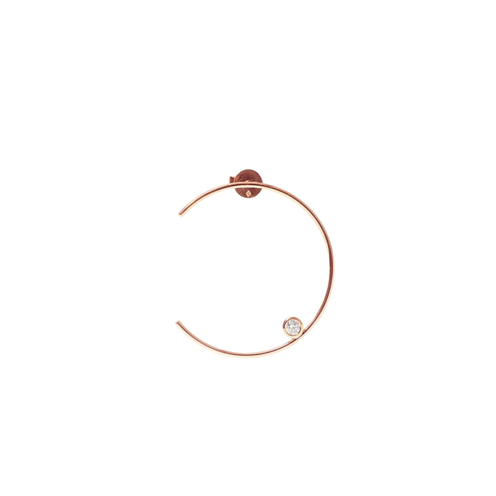 1qty RELIQUAT 250€/ QTY IN : 3-QTY OUT : 2- ST : 67% // Boucle d’oreille Half Moon mini 1 diamant -Rose