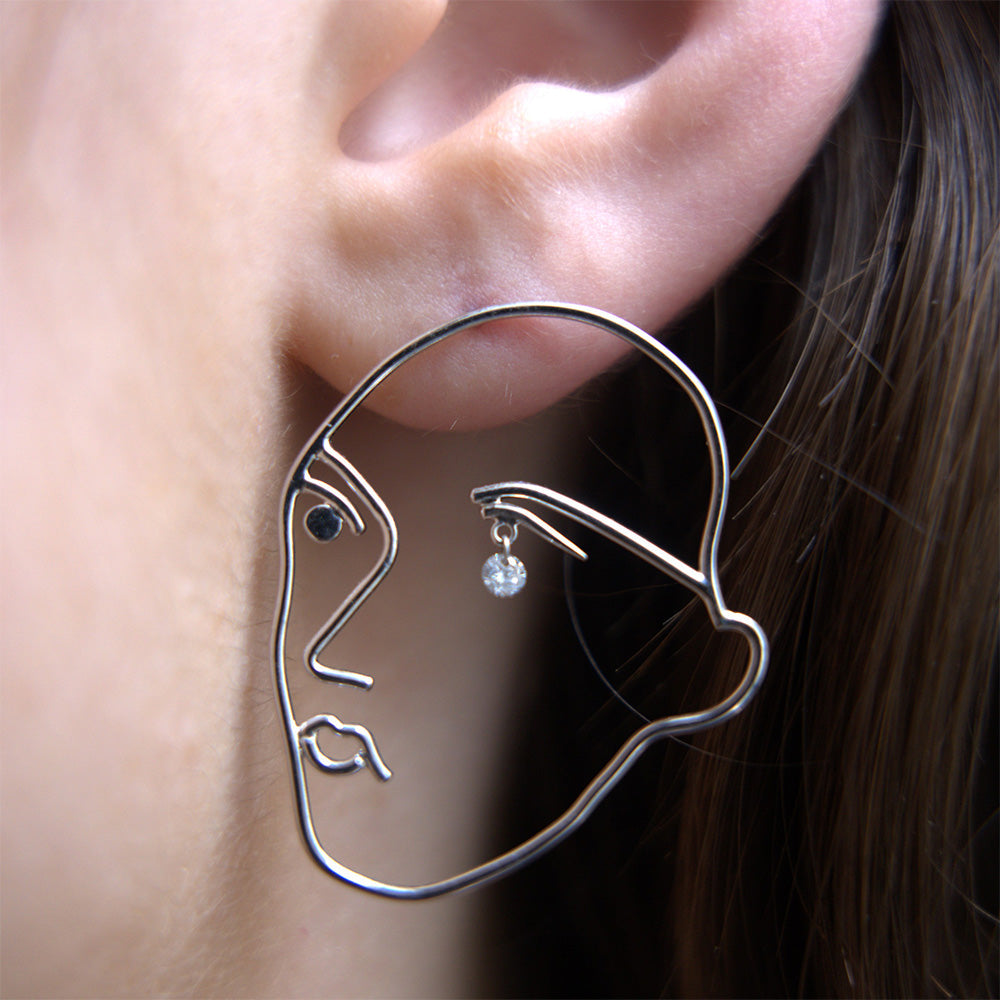 2qty RELIQUAT 395€/ QTY IN : 2-QTY OUT : 0- ST : 0% // Boucle d’oreille Matisse, 1 diamant  -Blanc
