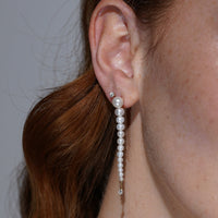 1qty RELIQUAT 480€/ QTY IN : 1-QTY OUT : 0- ST : 0% // Piercing longue perle chute, 1 diamant-Jaune