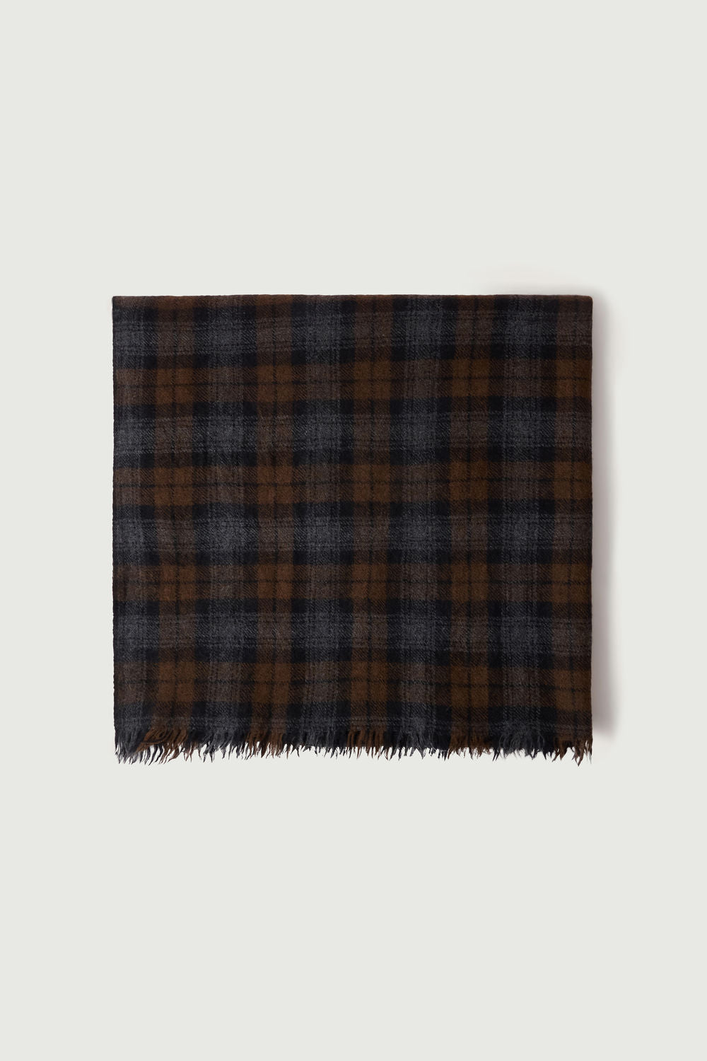 50 / NEW   ECHARPE PETER