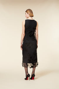 Black / FLORAL EMBROIDERY MIDI DRESS