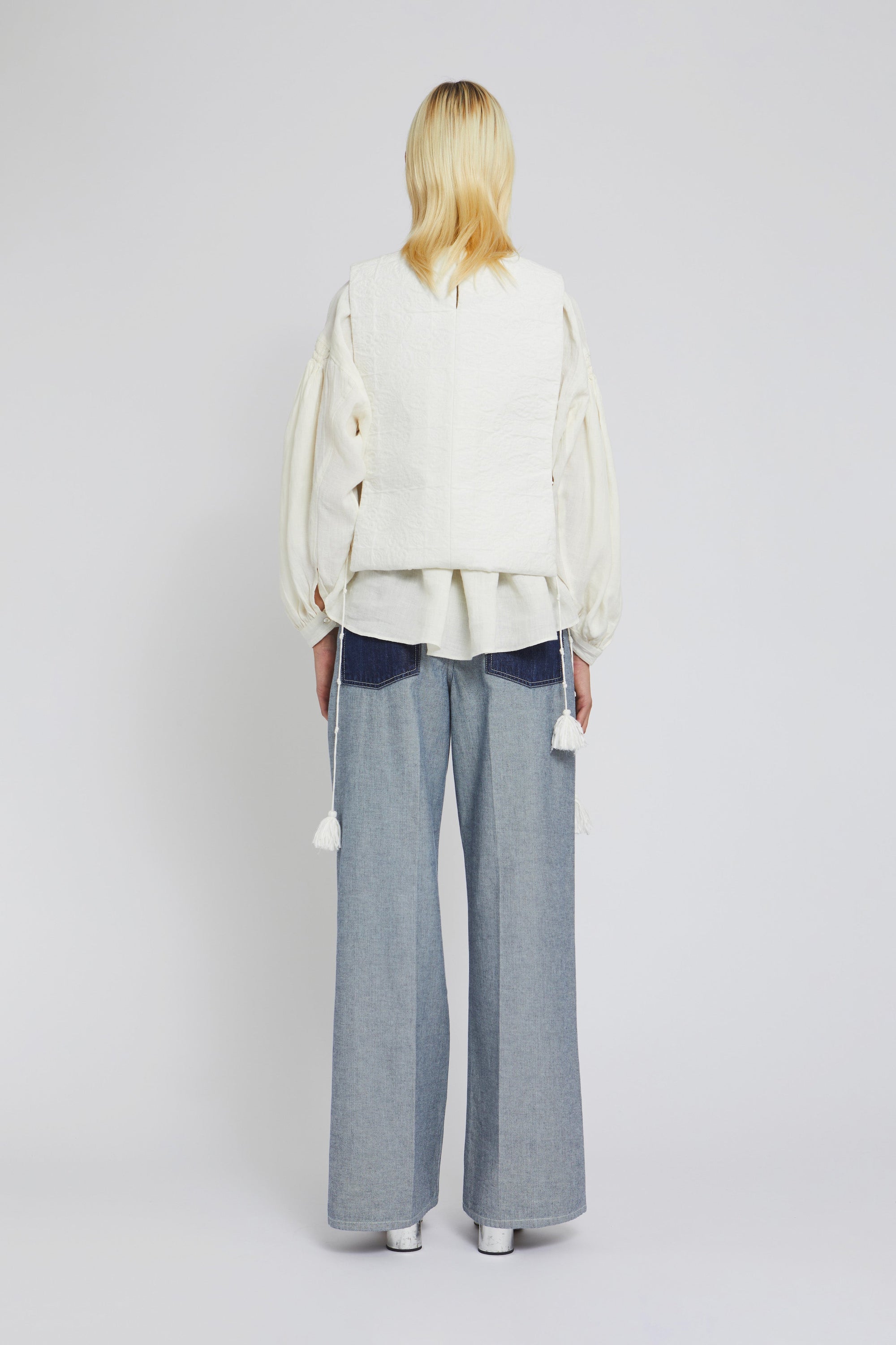 Plastron Edna brodé en lin - White