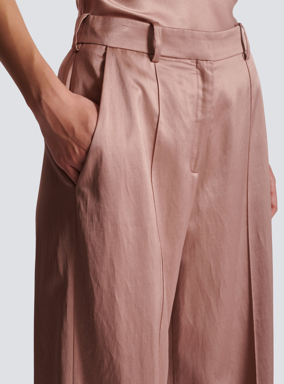 Pantalon droit tailleur en satin - Vieux Rose