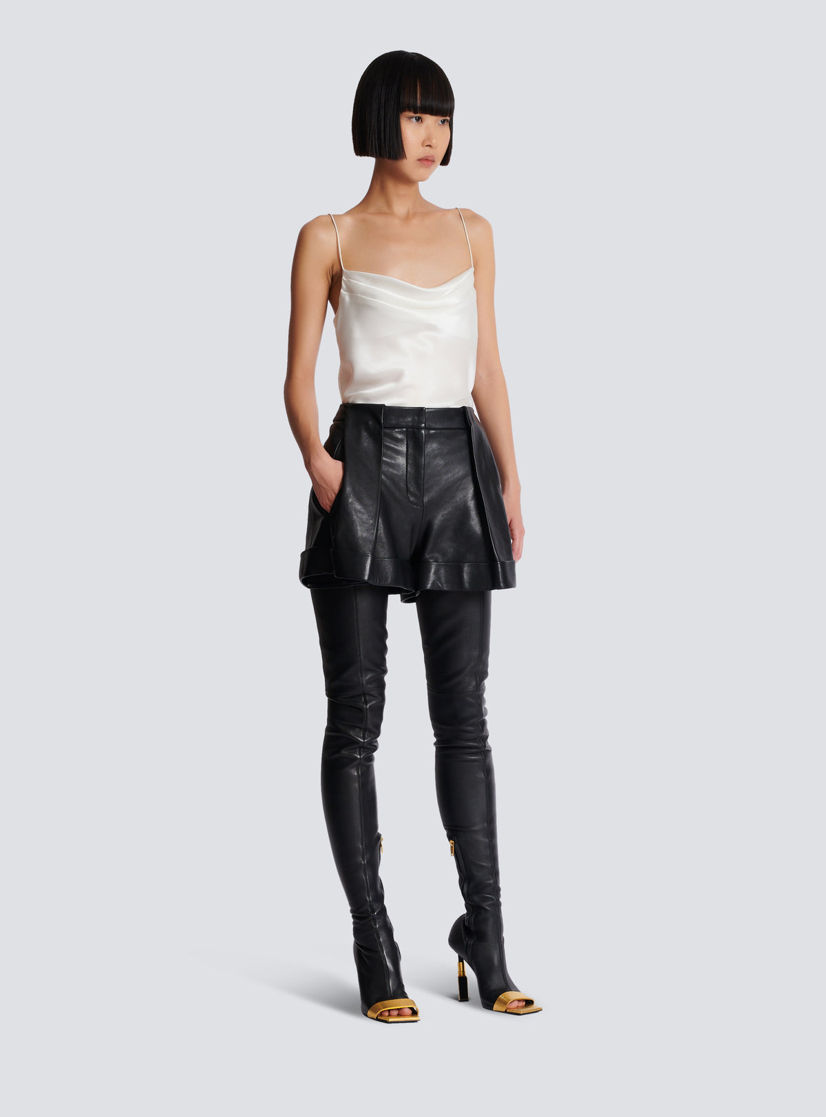 Short à plis en cuir d'agneau - Noir