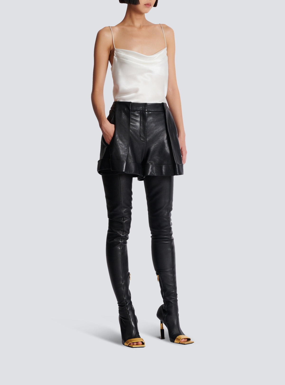 Pleated leather shorts - Black