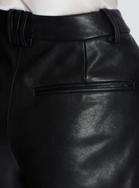 Short à plis en cuir d'agneau - Noir