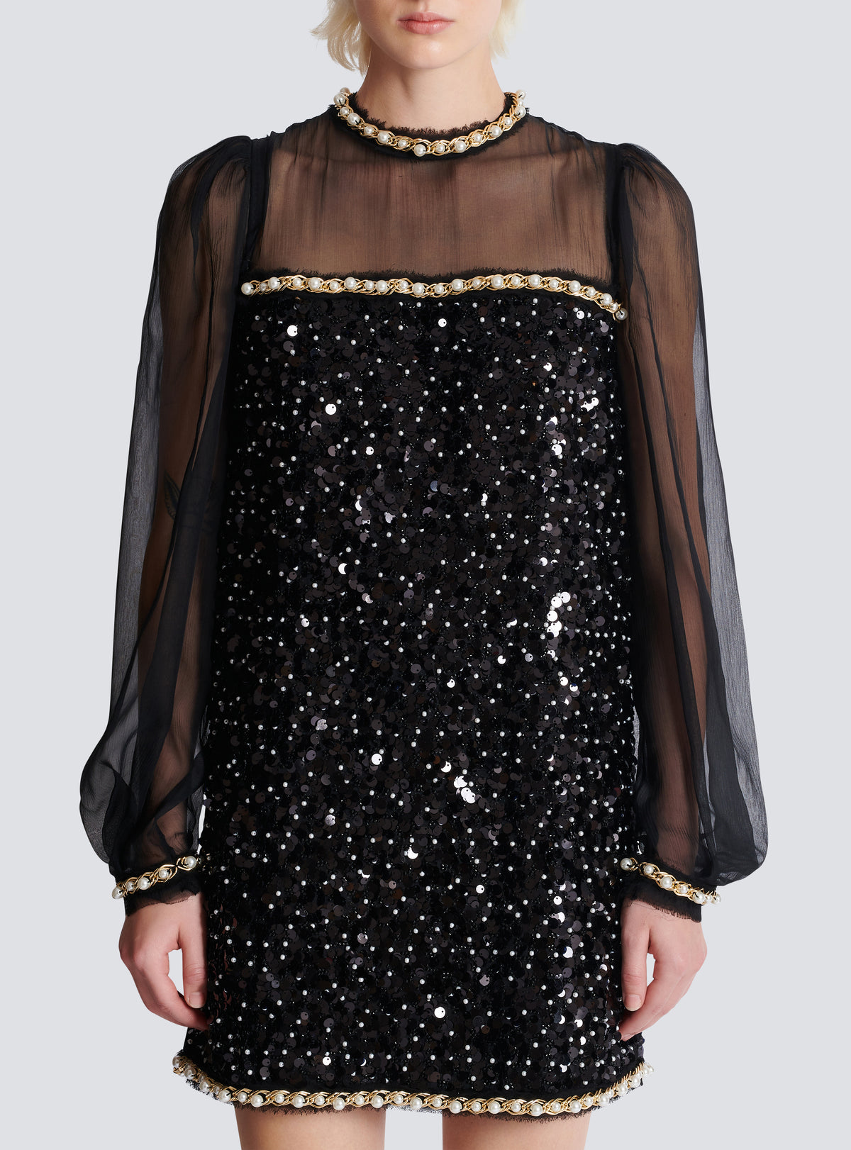 Robe en mousseline et sequins perlés  - Noir & Or & Blanc