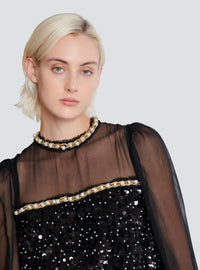 Robe en mousseline et sequins perlés  - Noir & Or & Blanc