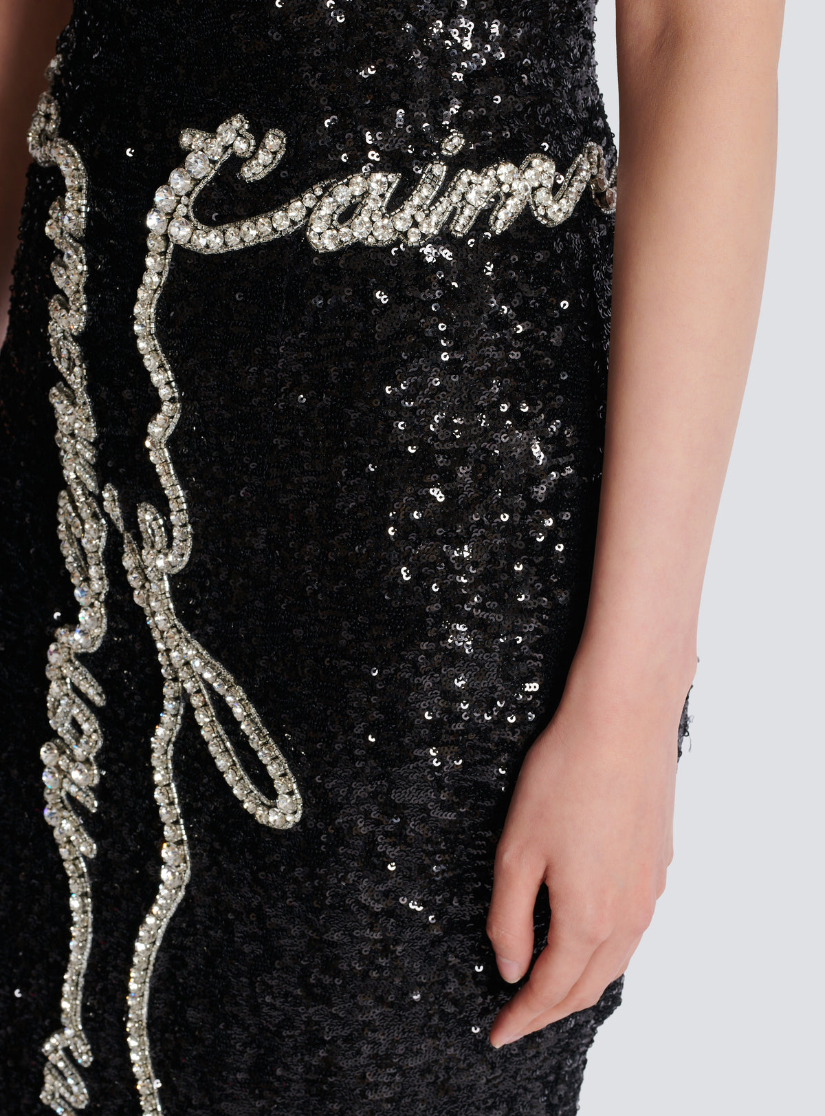 Jupe midi en sequins avec broderie « lettre d'amour » - Noir & Cristal