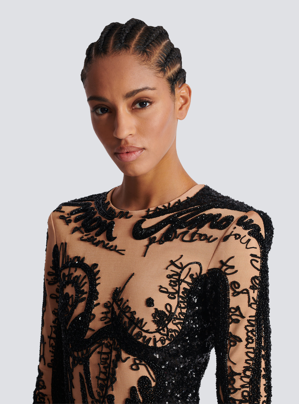 Robe courte brodée à motif trompe-l’œil corps - Nude & Noir