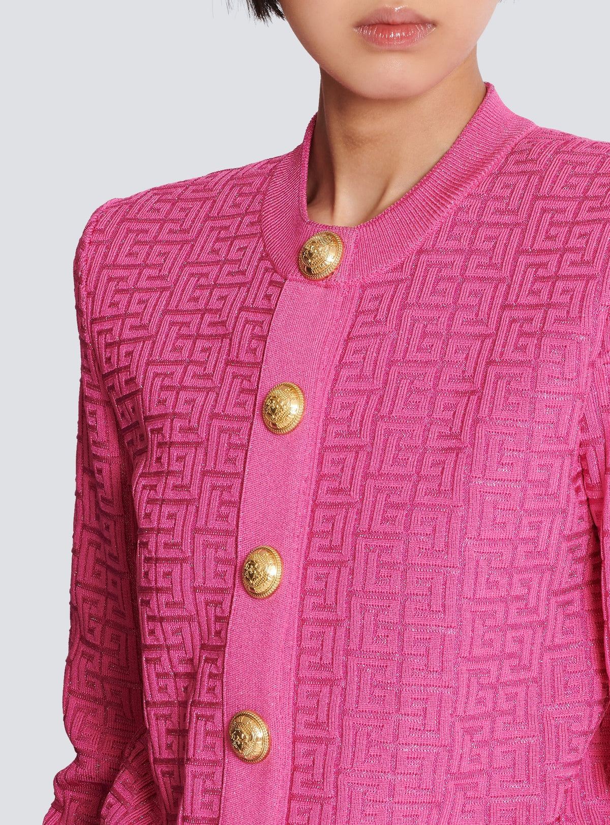 Cardigan court en maille monogrammée - Rose & Argent