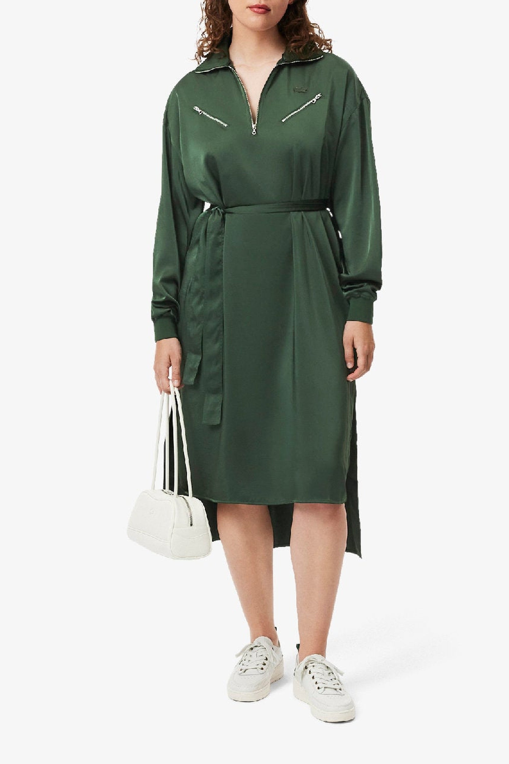 Robe fluide ceinturée à manches longues en satin - Escadron
