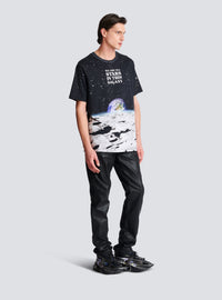 T-shirt imprimé terre et étoiles - Noir & Multico