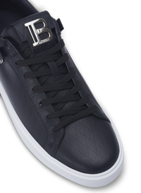 Baskets b-court b-buzz en cuir de veau embossé   - Noir & Blanc