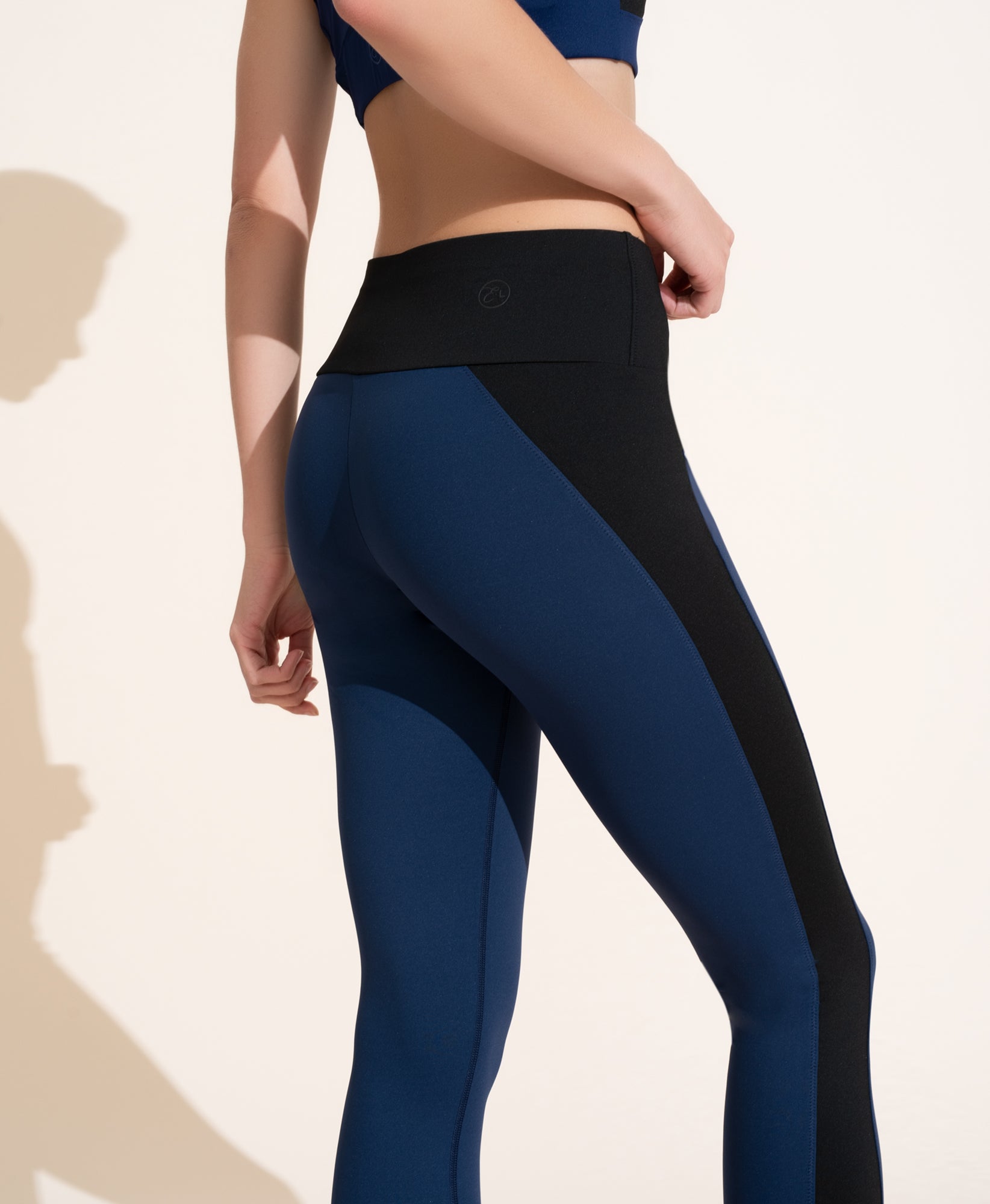 Perform Legging - Navy & Black