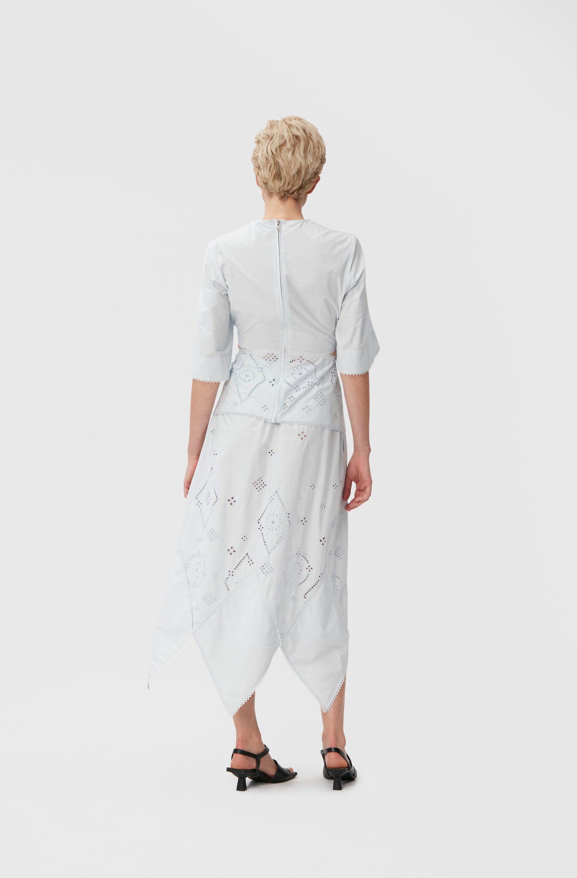 Jupe midi en broderie anglaise - Illusion Blue